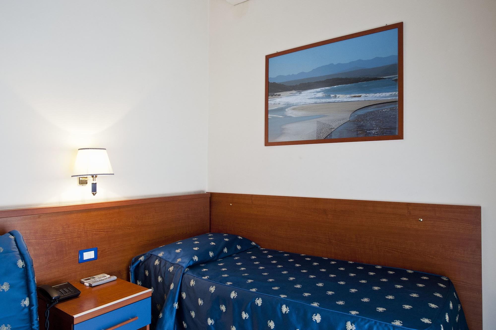 Hotel 4 Pini Рим Екстериор снимка