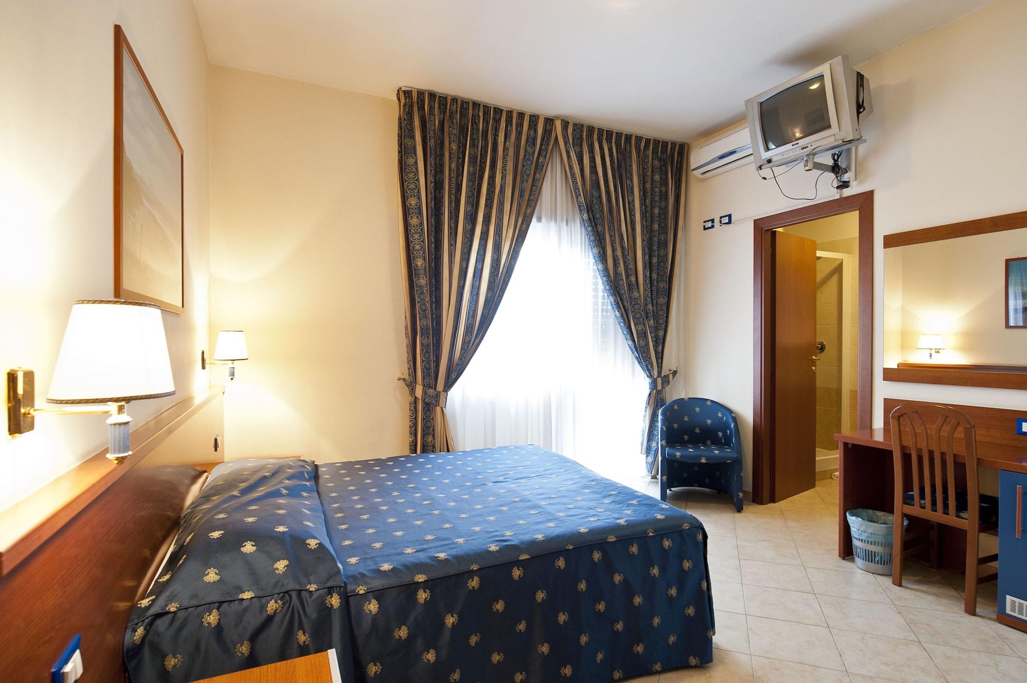 Hotel 4 Pini Рим Екстериор снимка