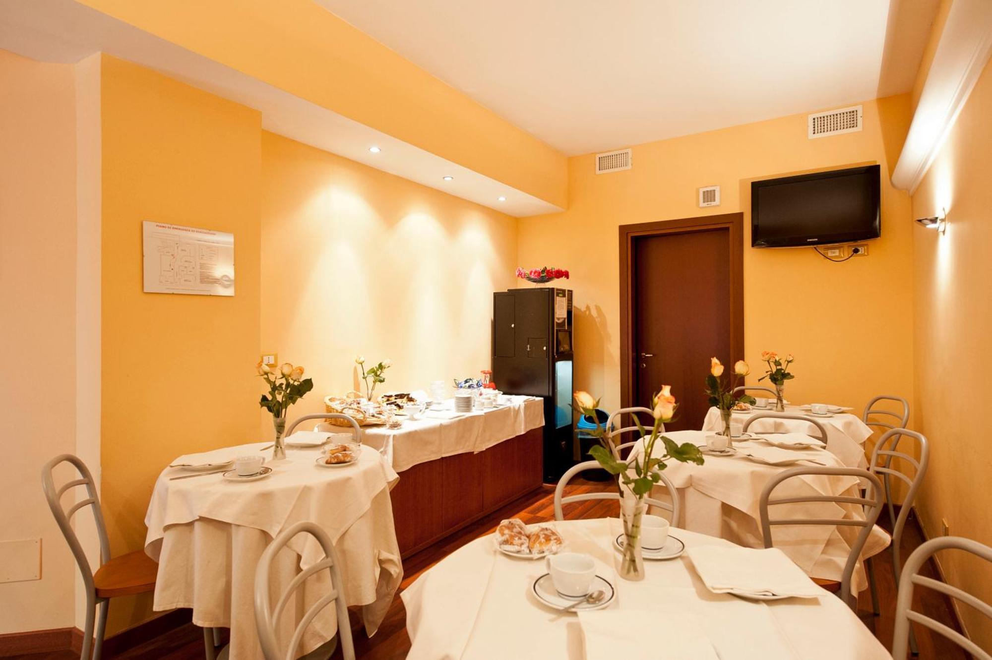 Hotel 4 Pini Рим Екстериор снимка