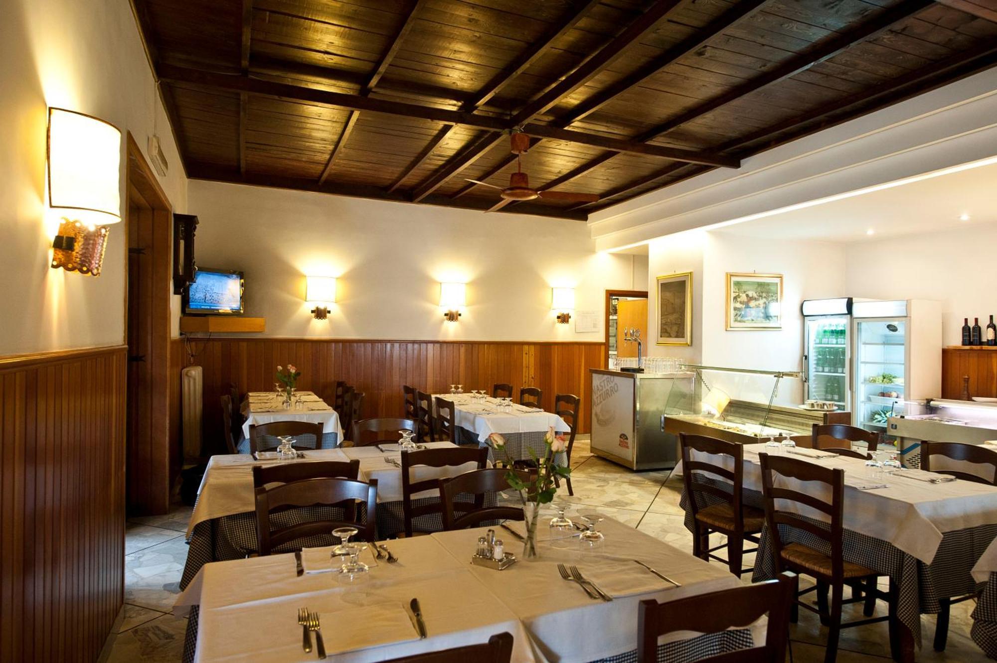Hotel 4 Pini Рим Екстериор снимка